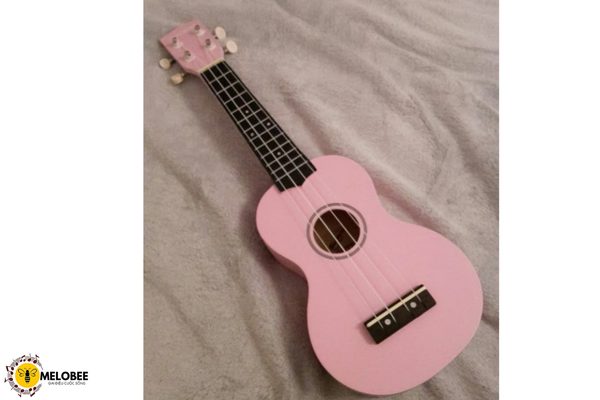 cách chụp ảnh với đàn ukulele
