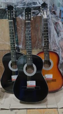 Giá 1 cây đàn guitar bình thường là bao nhiêu? Bảng giá chi tiết 3 Giá 1 cây đàn guitar bình thường