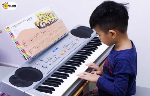 Dạy đàn Organ tại nhà cho bé