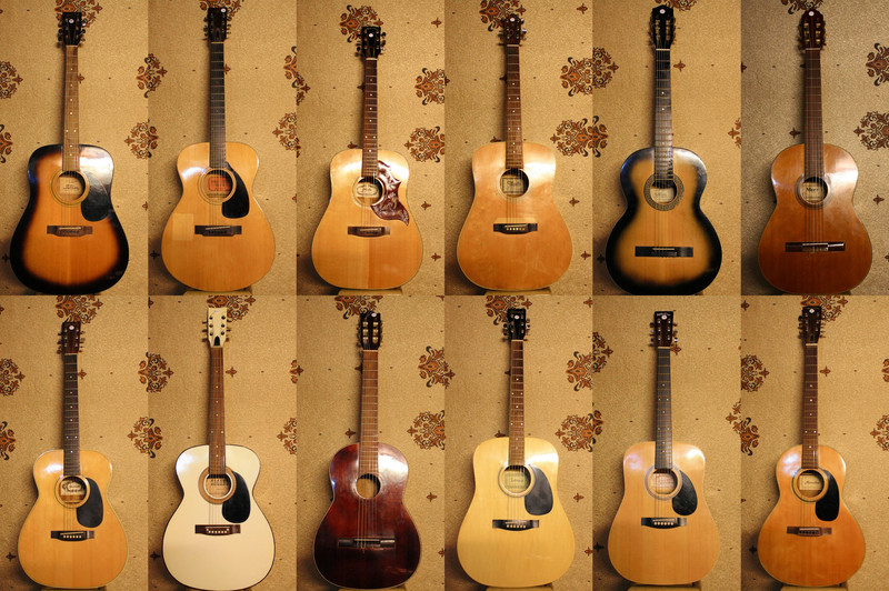 Đàn guitar giá rẻ 300k