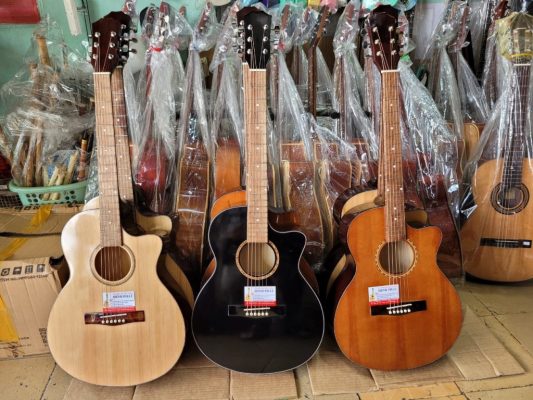Thanh lý đàn guitar giá rẻ nhất 