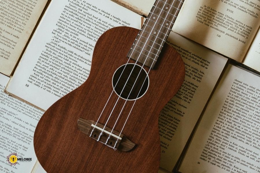guitar cổ điển