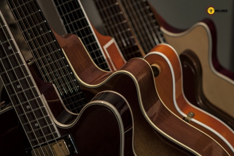 dây đàn guitar làm bằng gì